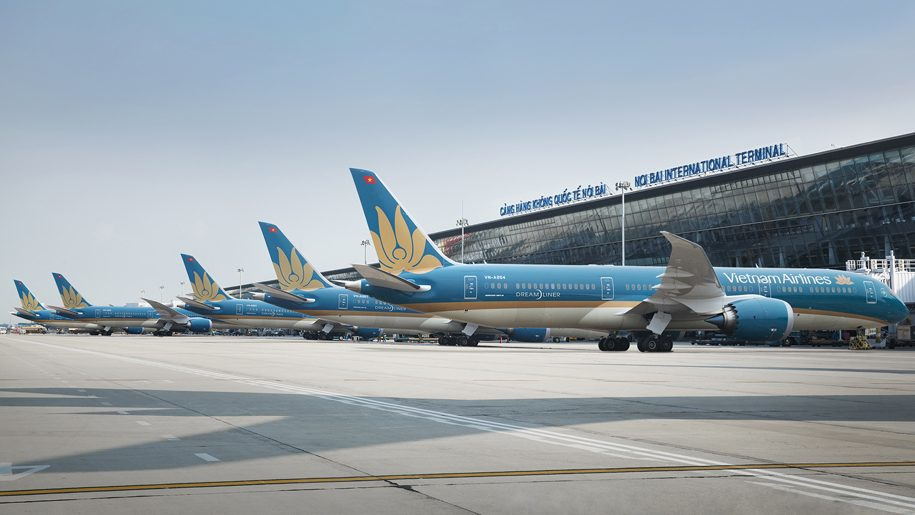 Vietnam Airlines aircraft at Noi Bai International Airport x