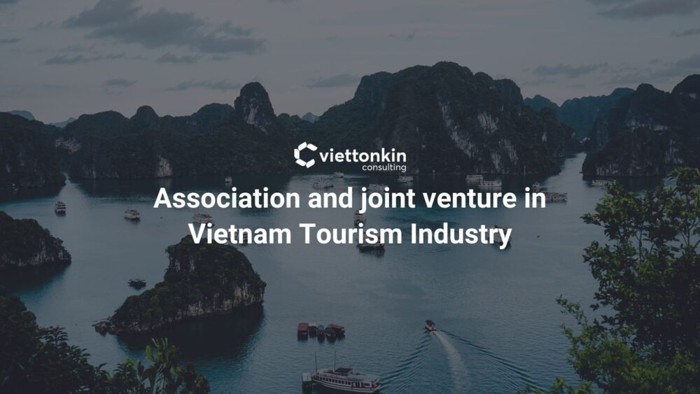 Black and Violet Dark Professional Real Estate Weekly Team Updates Presentation