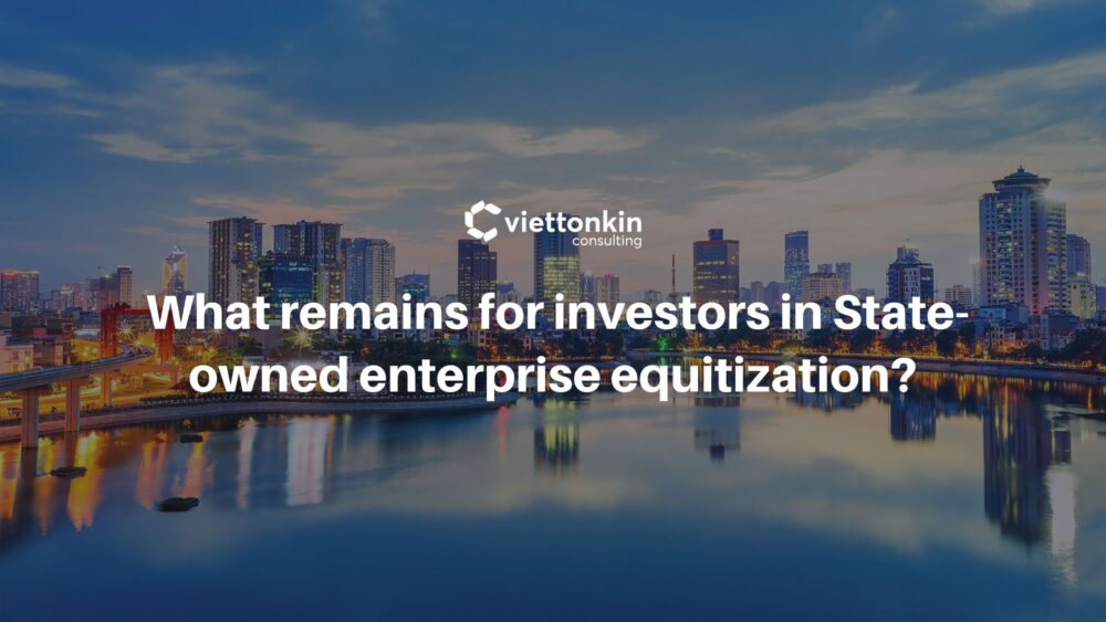 Black and Violet Dark Professional Real Estate Weekly Team Updates Presentation