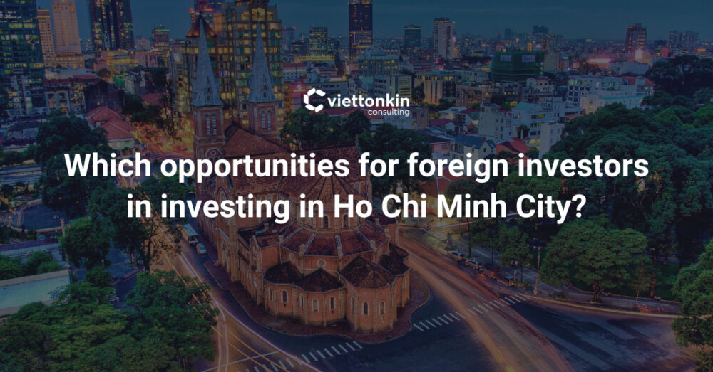 Black and Violet Dark Professional Real Estate Weekly Team Updates Presentation × px