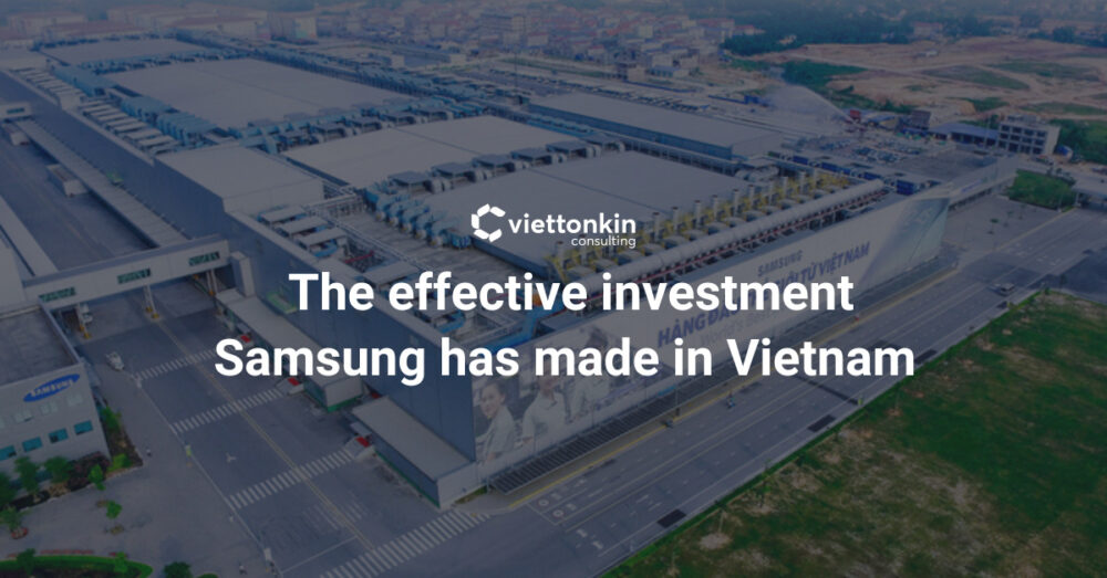 Black and Violet Dark Professional Real Estate Weekly Team Updates Presentation × px