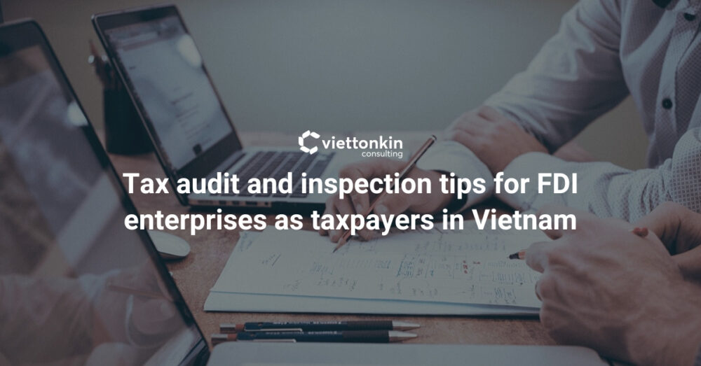 Black and Violet Dark Professional Real Estate Weekly Team Updates Presentation × px