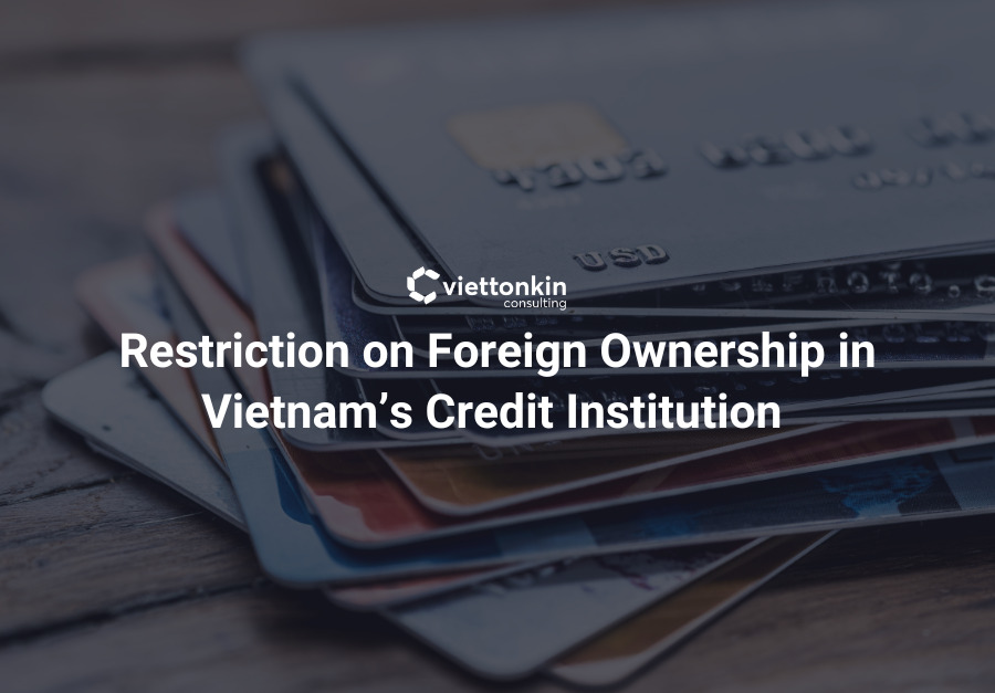 Black and Violet Dark Professional Real Estate Weekly Team Updates Presentation × px × px