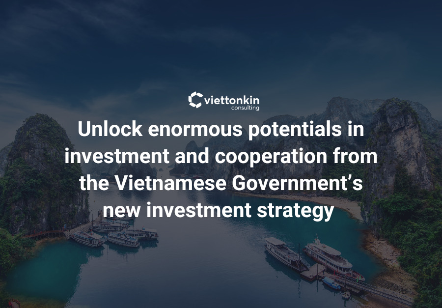 Black and Violet Dark Professional Real Estate Weekly Team Updates Presentation × px × px