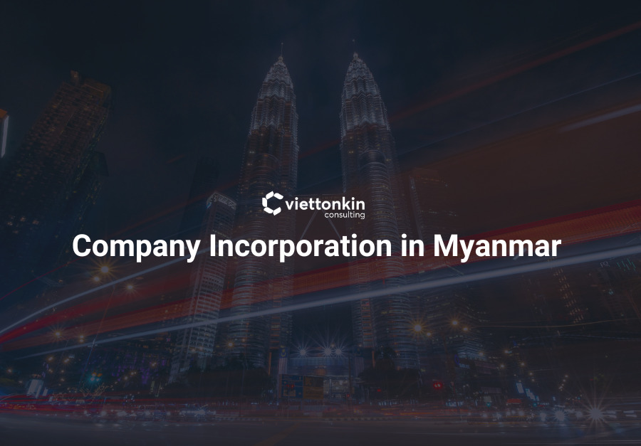 Black and Violet Dark Professional Real Estate Weekly Team Updates Presentation × px × px