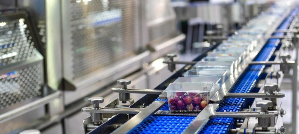 Electronics factory export production driving Vietnam's 2026 growth